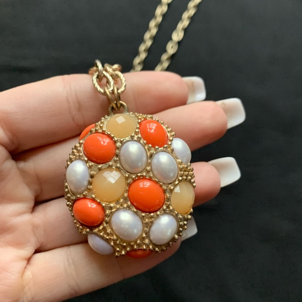 Beautiful pendant necklace